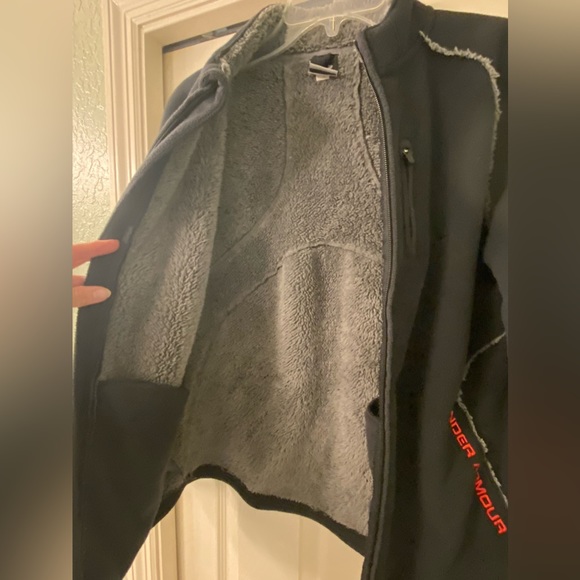 Youth size XXL Under Armour Sherpa jacket 100% Polyester - Picture 3 of 8